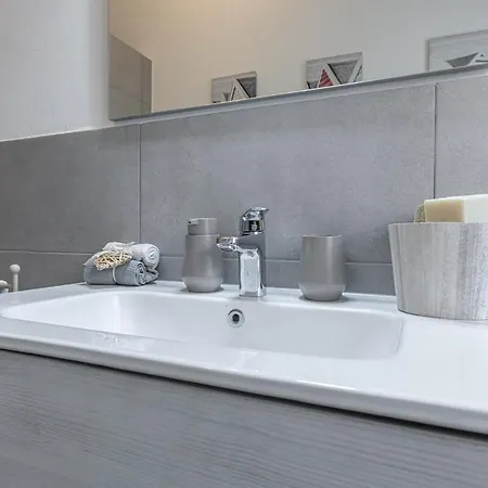 Rapallo-portofino, Chic And Cozy With Pool Appartement *